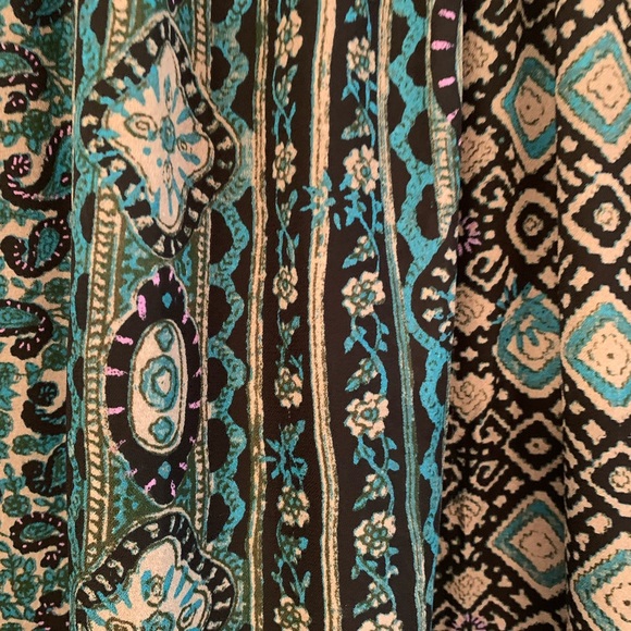 Anthropology Tunic, one September. Flowy fabric, poly. Excellent condition - Picture 3 of 4